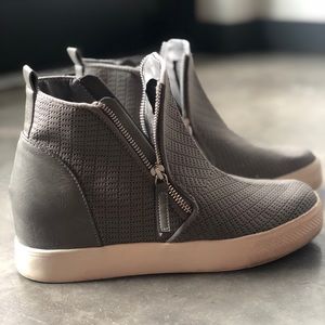 Steve Madden Wedgie Wedge